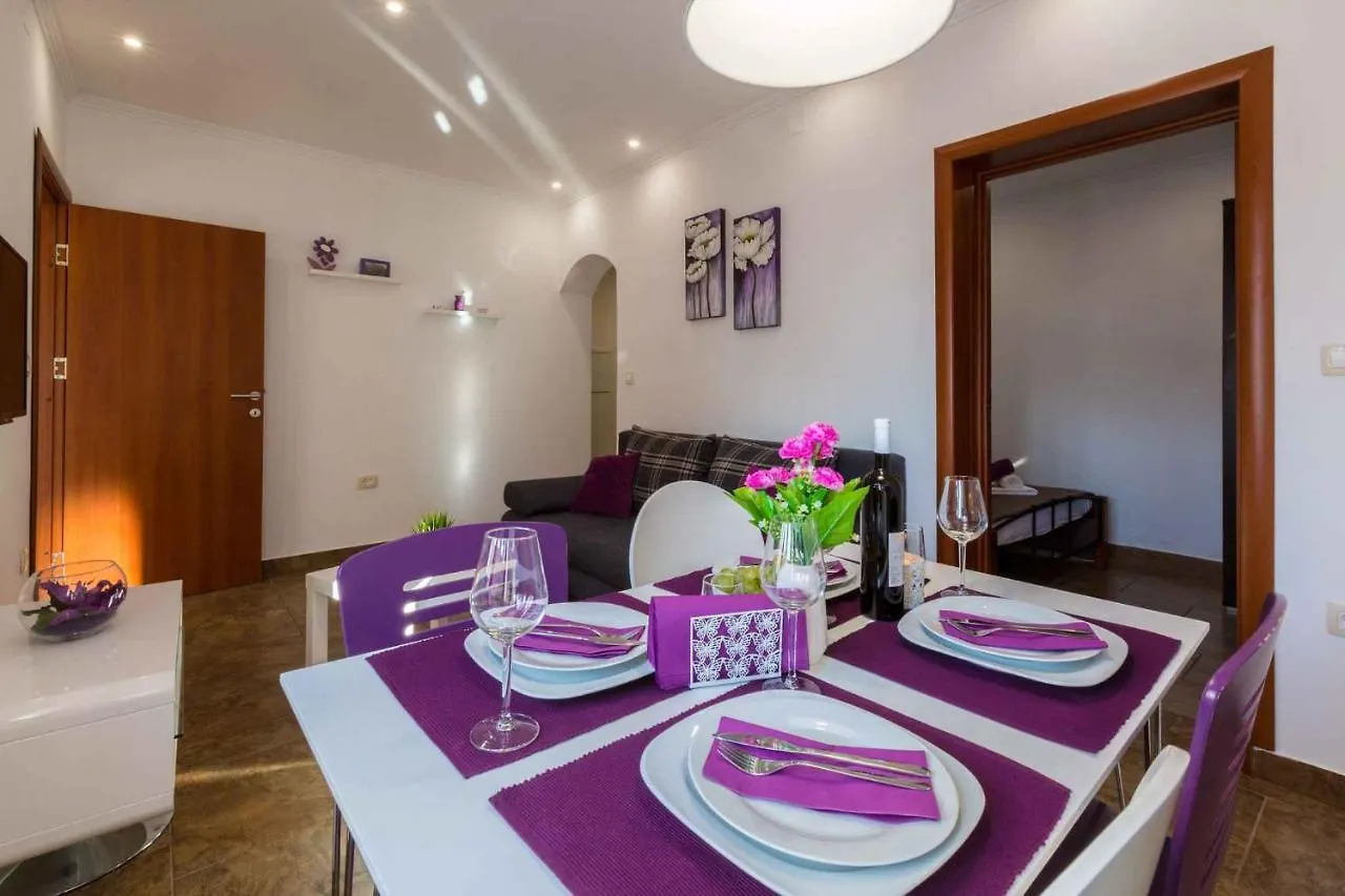 One-Bedroom Apartment Crikvenica 4