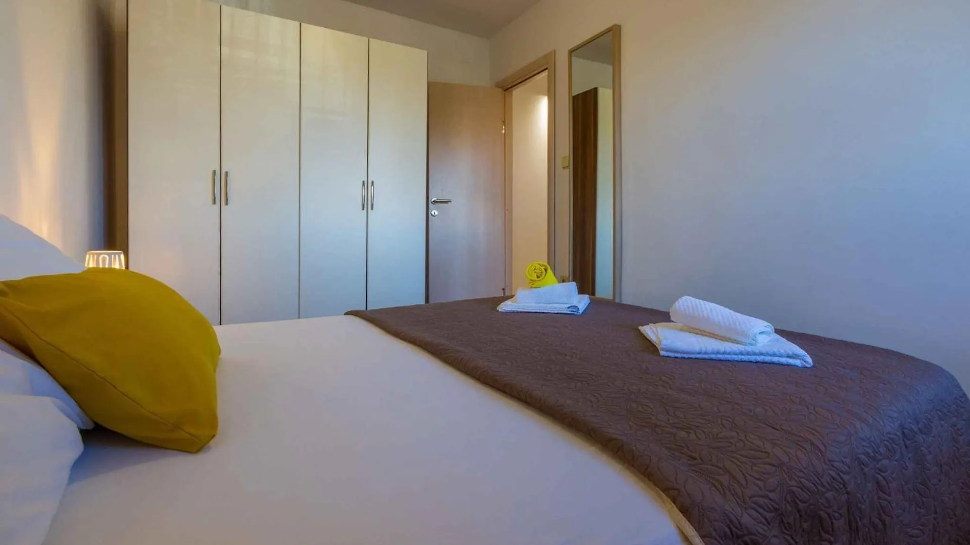 One-Bedroom Apartment Crikvenica 4