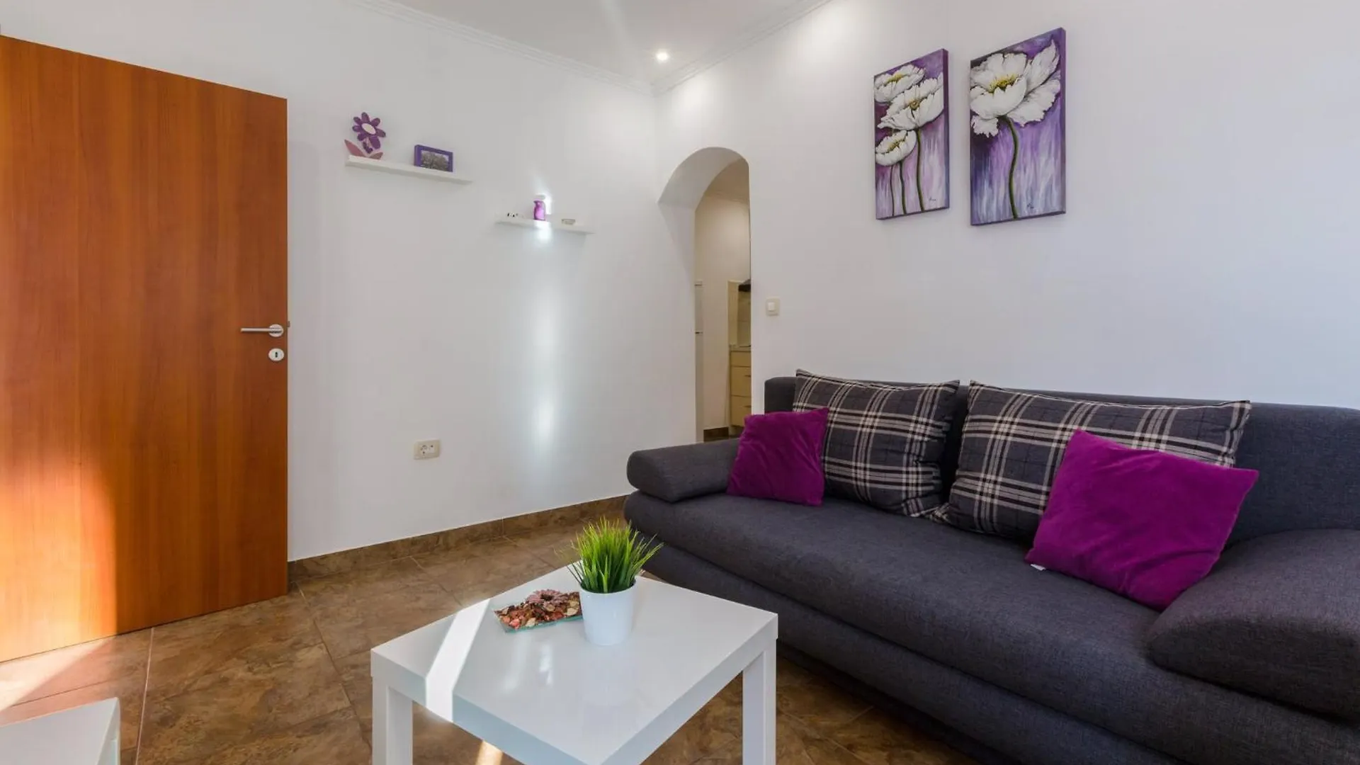 One-Bedroom Apartment Crikvenica 4